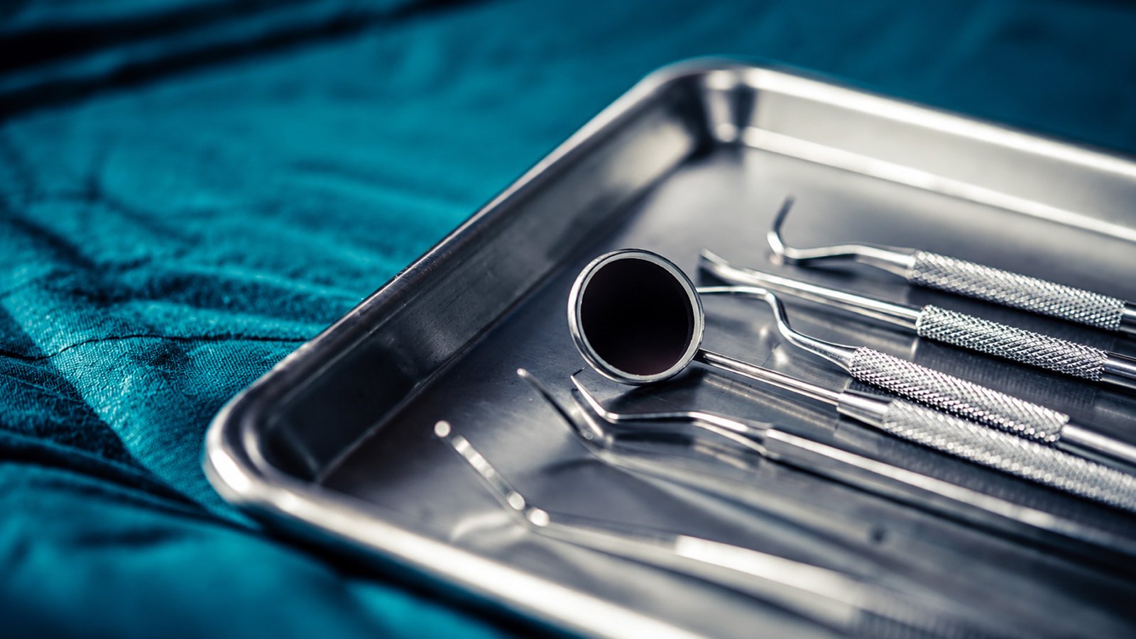 How Dental Instrument Manufacturers in Pakistan Build Quality and Precision